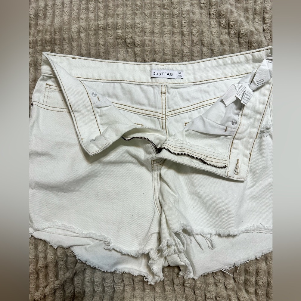 JustFab Women's Cream Jean Shorts